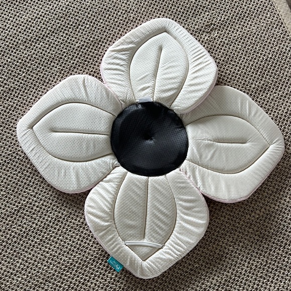 Blooming Baby Bath Flower - Picture 5 of 5